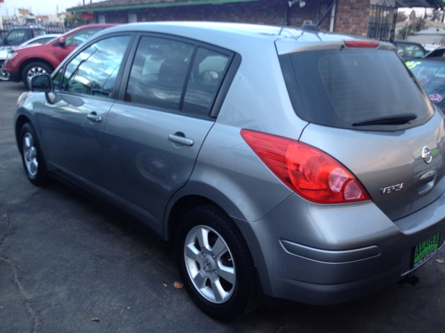 2008 Nissan Versa Limited Access Cab 4WD