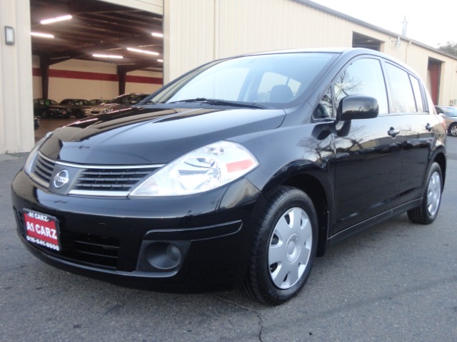 2009 Nissan Versa Carrera C4S