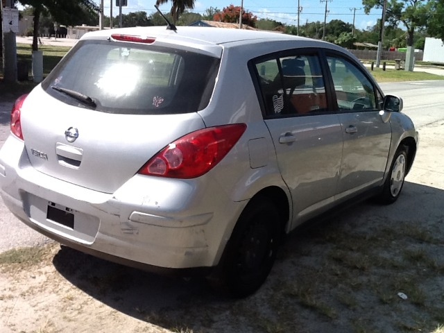 2009 Nissan Versa Carrera C4S