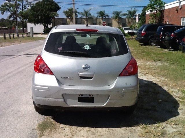 2009 Nissan Versa Carrera C4S