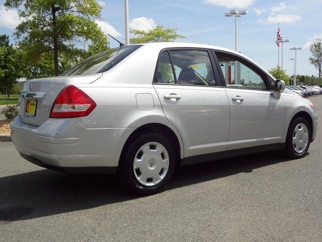 2009 Nissan Versa E43