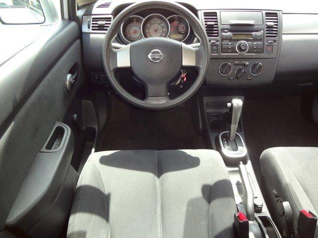 2009 Nissan Versa E43