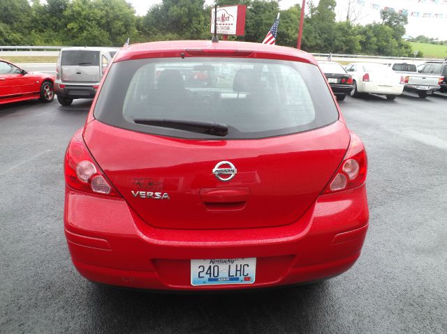 2009 Nissan Versa Carrera C4S