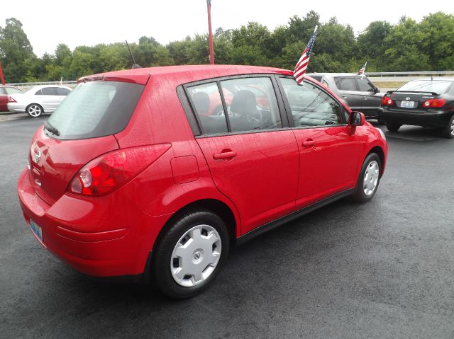 2009 Nissan Versa Carrera C4S