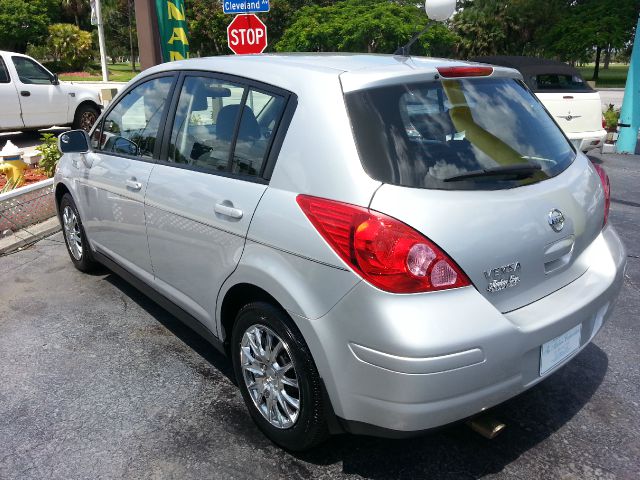 2009 Nissan Versa Carrera C4S