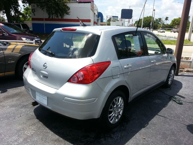 2009 Nissan Versa Carrera C4S