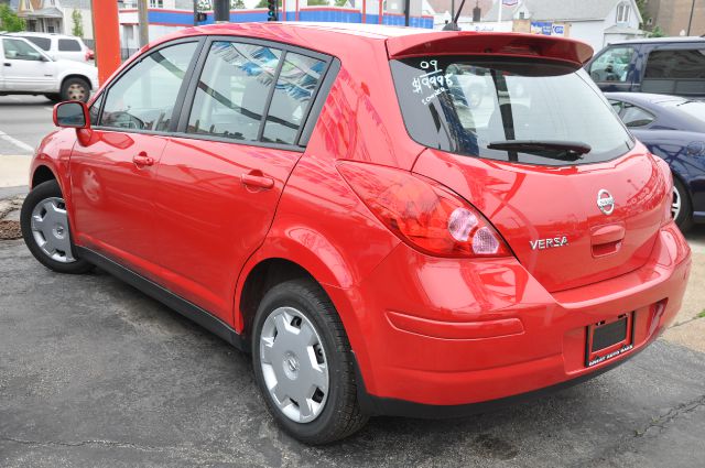 2009 Nissan Versa Carrera C4S