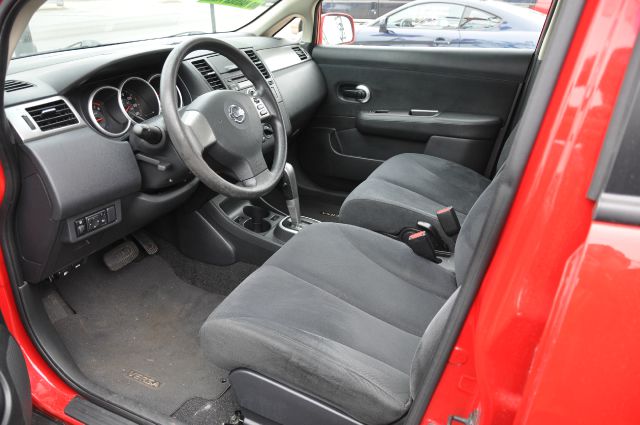 2009 Nissan Versa Carrera C4S