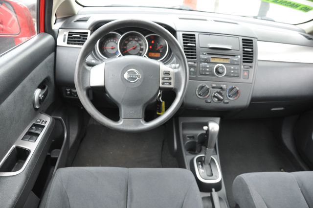 2009 Nissan Versa Carrera C4S