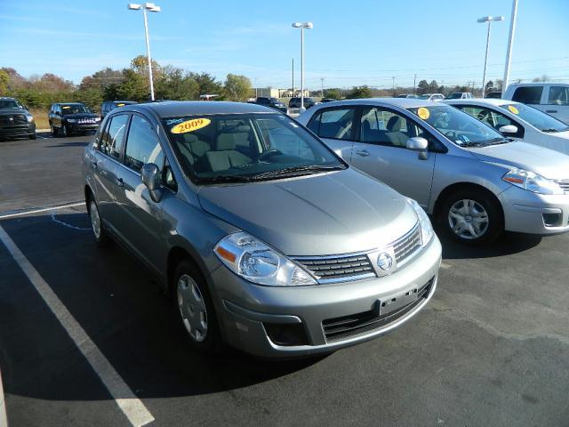 2009 Nissan Versa E43