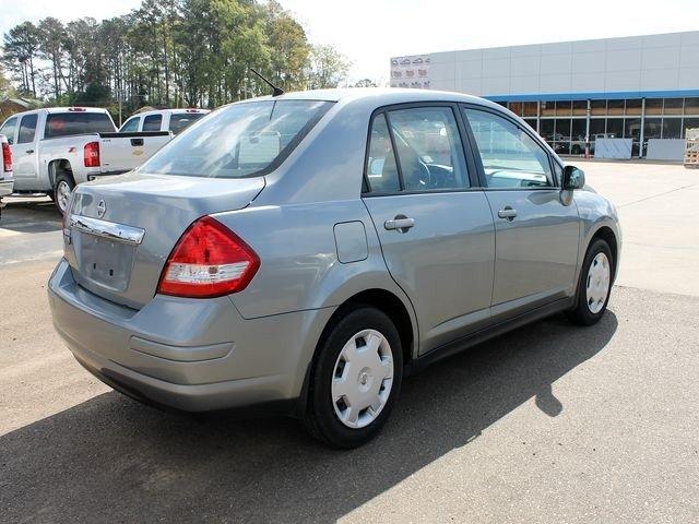 2009 Nissan Versa E43