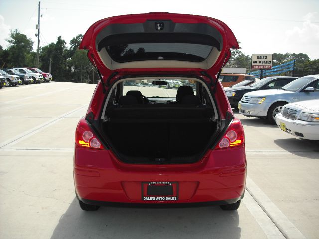 2009 Nissan Versa Carrera C4S