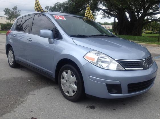 2009 Nissan Versa Carrera C4S