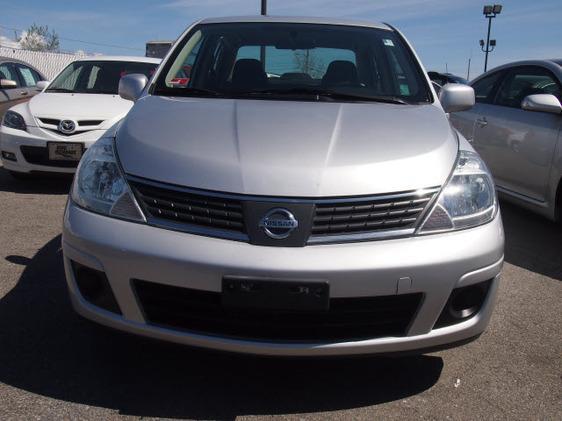 2009 Nissan Versa Crew Cab Standard Box 2-wheel Drive SLE