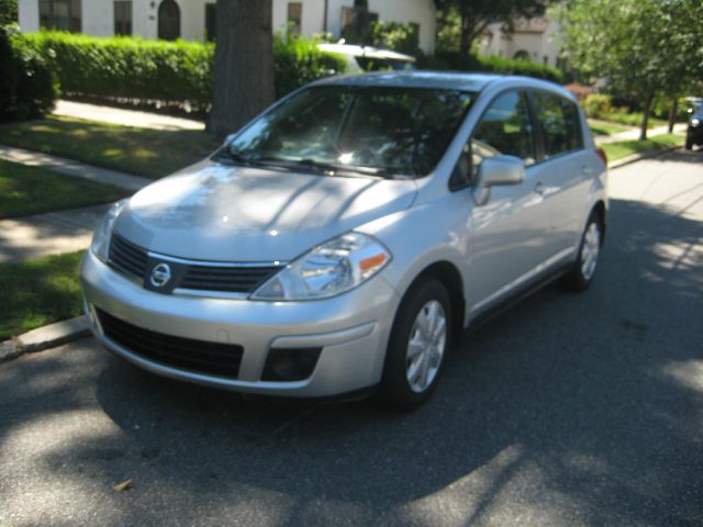 2009 Nissan Versa Carrera C4S