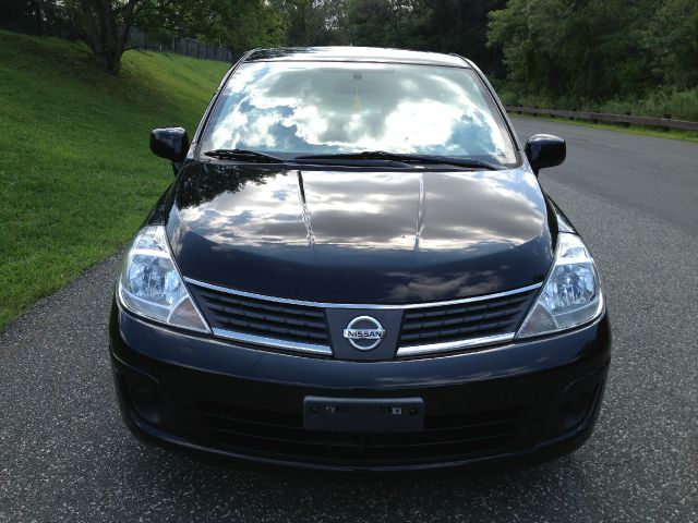 2009 Nissan Versa Carrera C4S