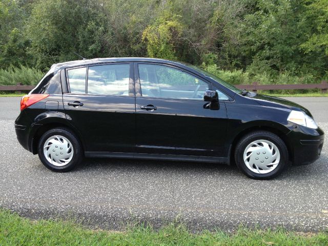 2009 Nissan Versa Carrera C4S