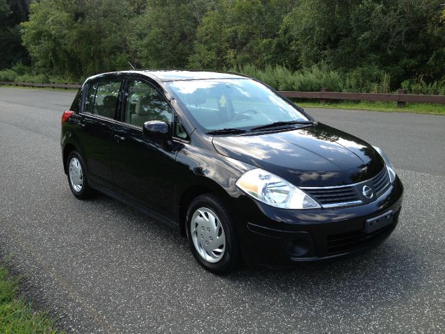 2009 Nissan Versa Carrera C4S