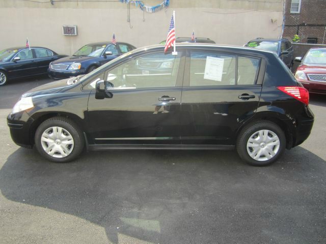 2010 Nissan Versa Carrera C4S