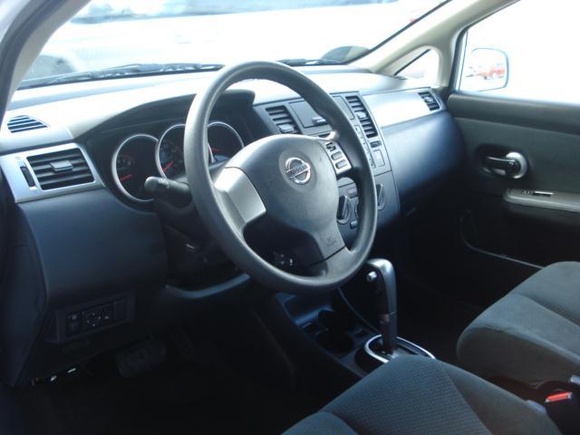 2010 Nissan Versa E43