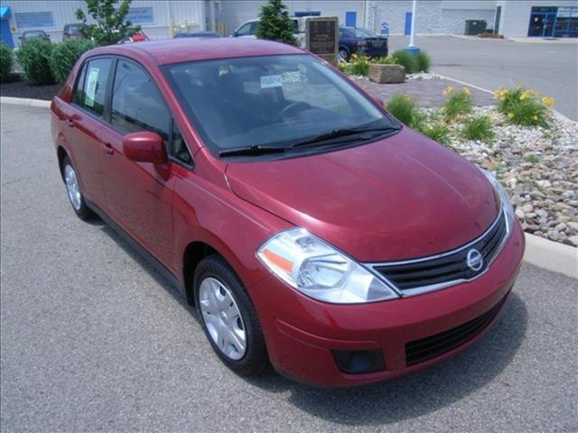 2010 Nissan Versa E43