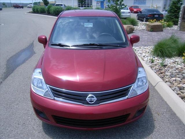 2010 Nissan Versa E43