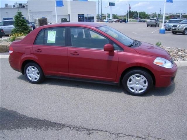 2010 Nissan Versa E43