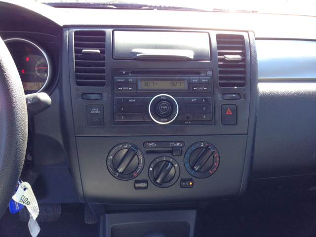 2010 Nissan Versa Carrera C4S