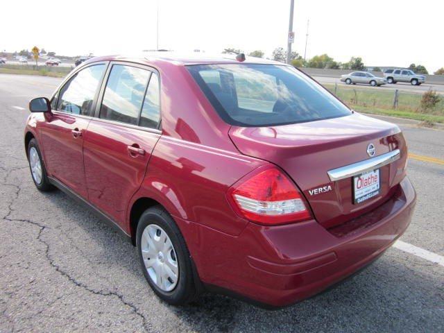 2010 Nissan Versa E43