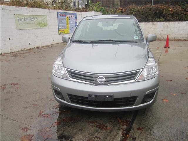 2010 Nissan Versa XR