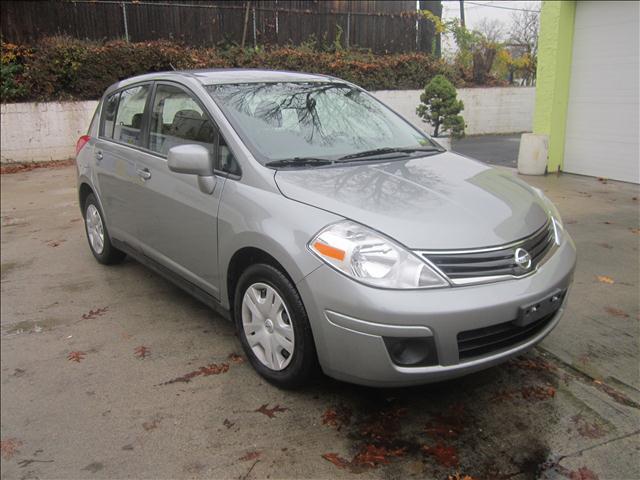 2010 Nissan Versa XR