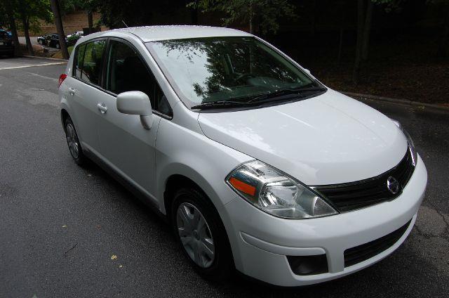 2010 Nissan Versa Carrera C4S