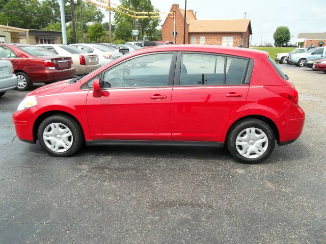 2010 Nissan Versa Carrera C4S