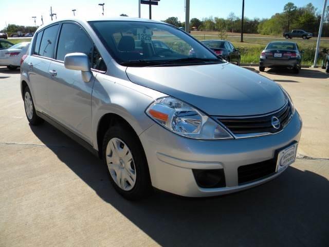 2010 Nissan Versa E43