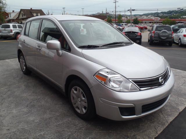 2010 Nissan Versa E43