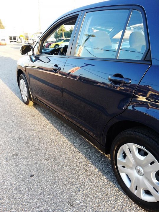 2010 Nissan Versa Crew Cab Standard Box 2-wheel Drive SLE