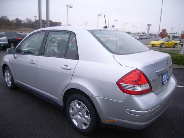 2010 Nissan Versa Unknown