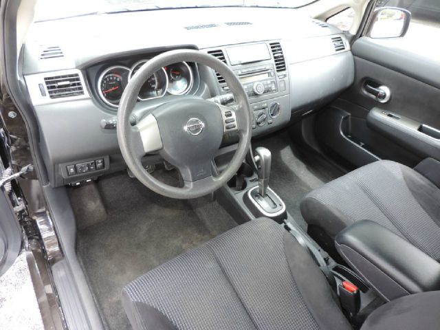 2010 Nissan Versa Carrera C4S