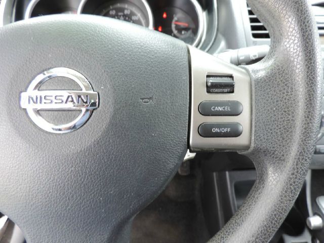 2010 Nissan Versa Carrera C4S