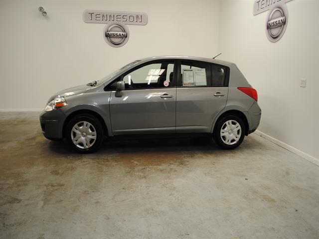 2010 Nissan Versa E43