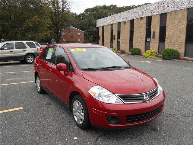 2010 Nissan Versa XR