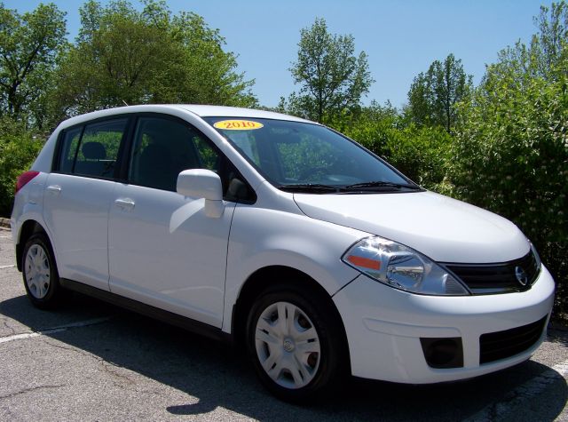 2010 Nissan Versa Carrera C4S