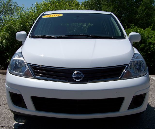 2010 Nissan Versa Carrera C4S