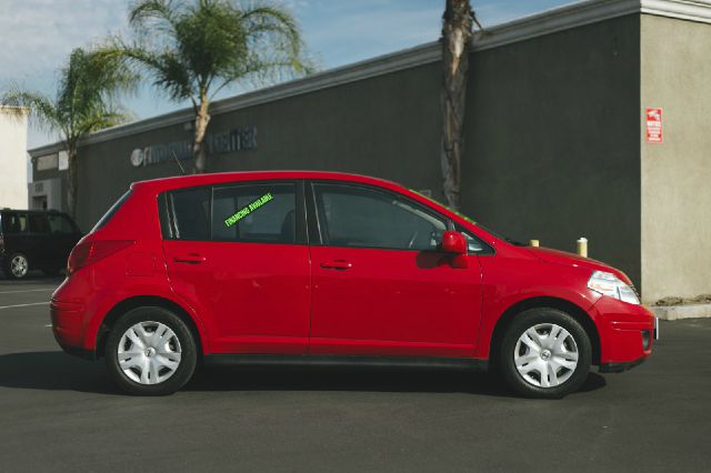 2011 Nissan Versa Carrera C4S