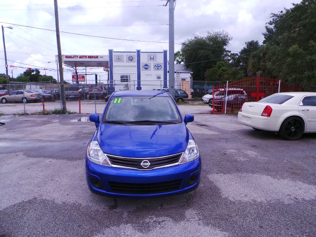 2011 Nissan Versa Carrera C4S