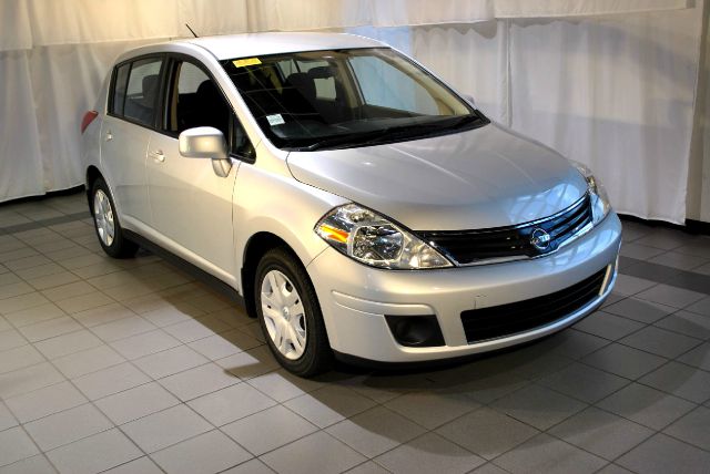 2011 Nissan Versa Carrera C4S