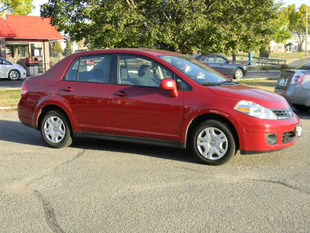 2011 Nissan Versa 1500 SLE 4WD