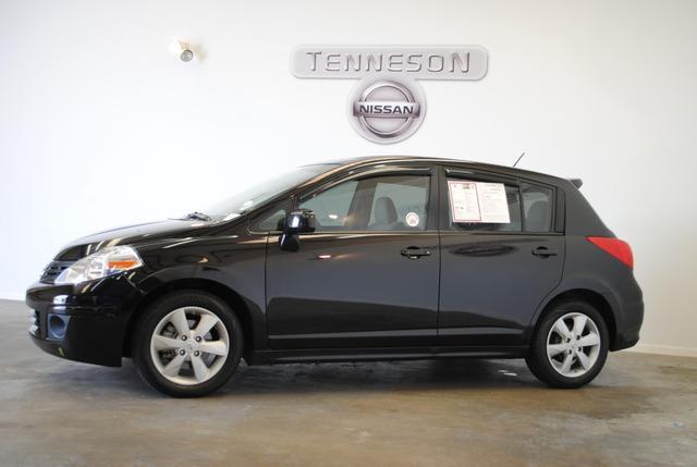 2011 Nissan Versa E43