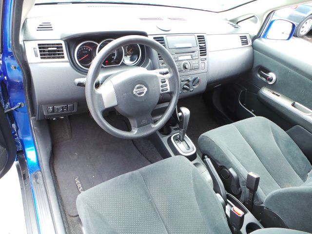 2011 Nissan Versa Carrera C4S