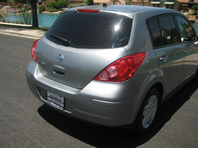 2011 Nissan Versa Carrera C4S